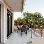 Seaside Getaway - Aelia Villa's Dreamy Paradise Petalídhion
