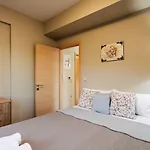 Seaside Getaway - Aelia Villa's Dreamy Paradise Vila