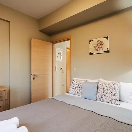 Seaside Getaway - Aelia Villa's Dreamy Paradise * Petalídhion