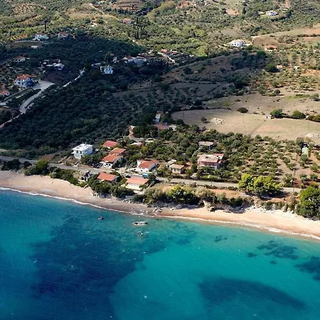 Seaside Getaway - Aelia Villa's Dreamy Paradise *