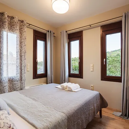 Villa Seaside Getaway - Aelia Villa's Dreamy Paradise Petalídhion