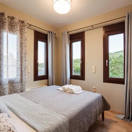 Seaside Getaway - Aelia Villa's Dreamy Paradise *