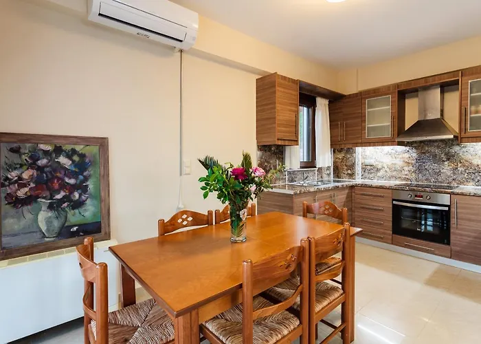 Seaside Getaway - Aelia Villa's Dreamy Paradise Petalídhion