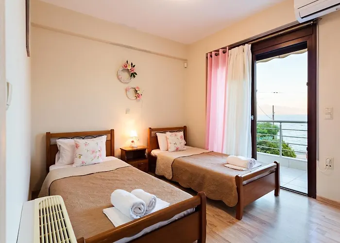 Seaside Getaway - Aelia Villa's Dreamy Paradise *