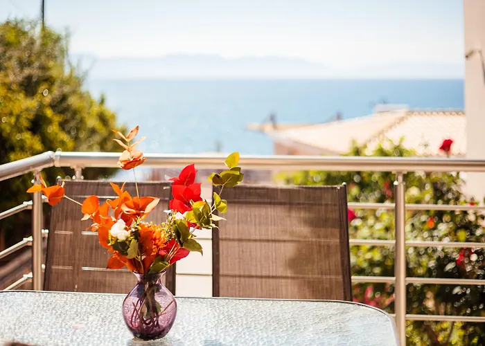 Seaside Getaway - Aelia Villa's Dreamy Paradise Villa Petalídi